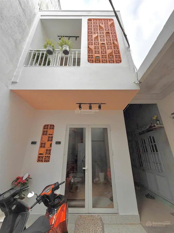 Mình chính chủ cần bán nhà 2 tầng 2 mặt kiệt 246 nguyễn phước nguyên . cách chổ đậu đỗ oto chỉ 50m.