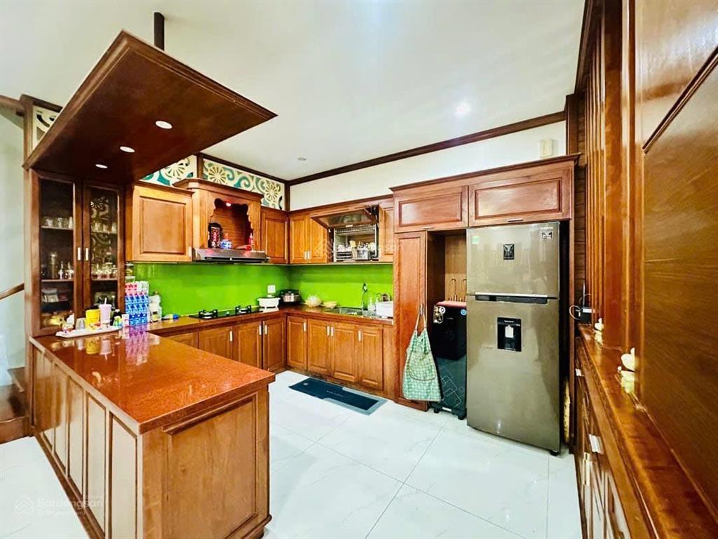 Mình chính chủ cần bán biệt thự 3 tầng mặt tiền phi bình 5  phường hòa quý, ngũ hành sơn dt 148m²