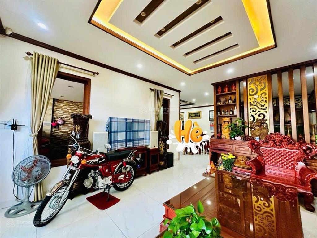 Mình chính chủ cần bán biệt thự 3 tầng mặt tiền phi bình 5  phường hòa quý, ngũ hành sơn dt 148m²