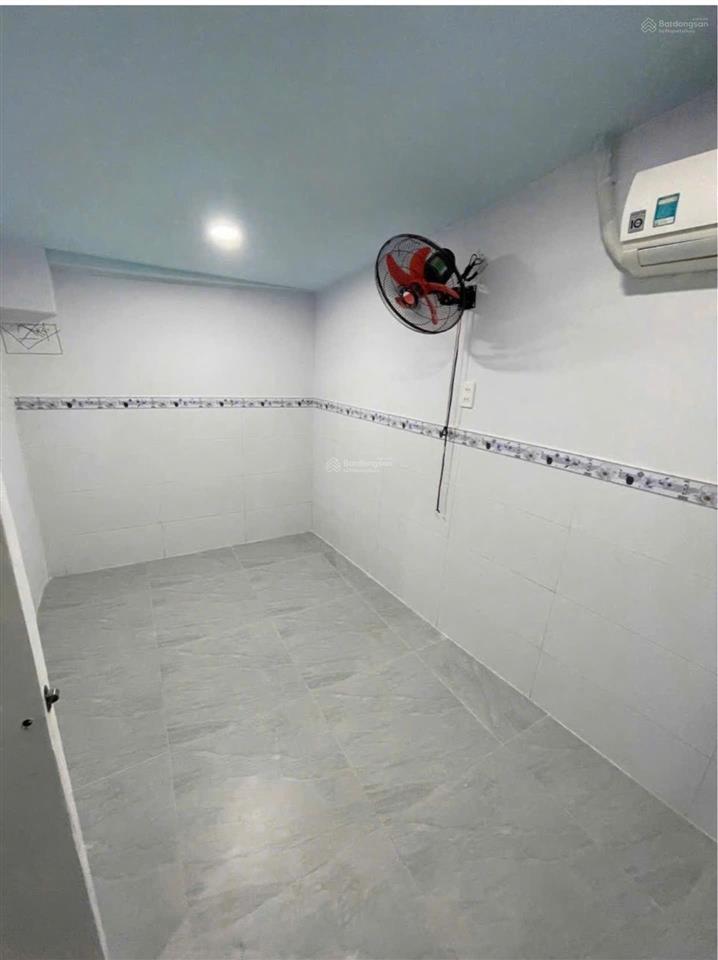 Chỉ hơn 100tr.m2, bình thạnhbạch đằng,3 tầng, 7pn, 55m2, ở và cho thuê gần 28tr/th, giá 6.7 t.ỷtl