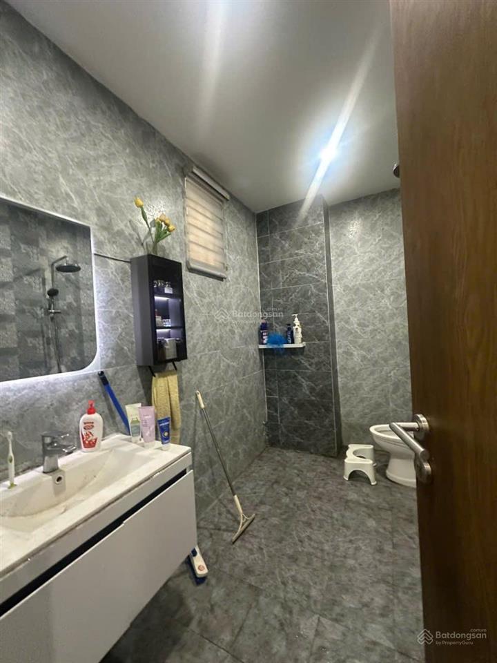 Mình chính chủ cần bán nhà 3 tầng đường nguyễn xuân hữu .  vị trí cực thuận tiện