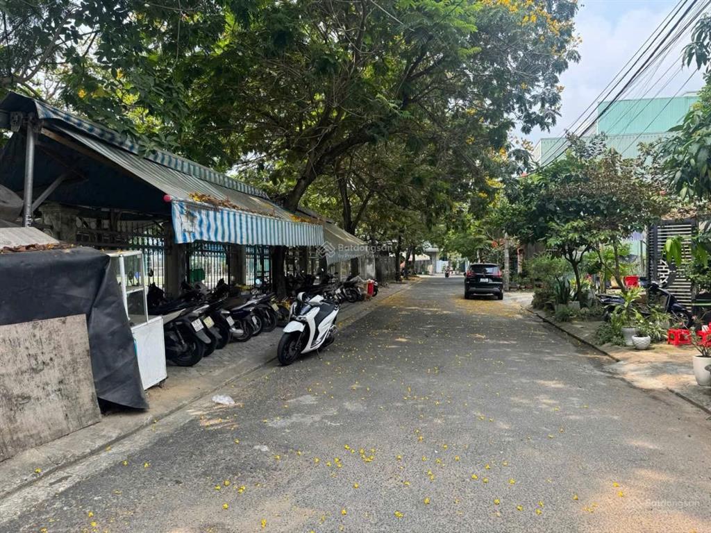 Mình chính chủ cần bán đất mt hoà mỹ 8 , p. hòa minh. vị trí đẹp, view trường học