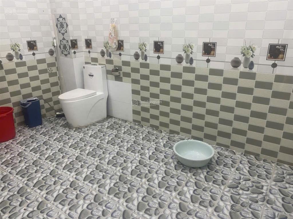 Mình chính chủ cần bán nhà 4 tầng đường quách thị trang, p. hòa xuân, q. cẩm lệ đường 7.5m  lề 4m