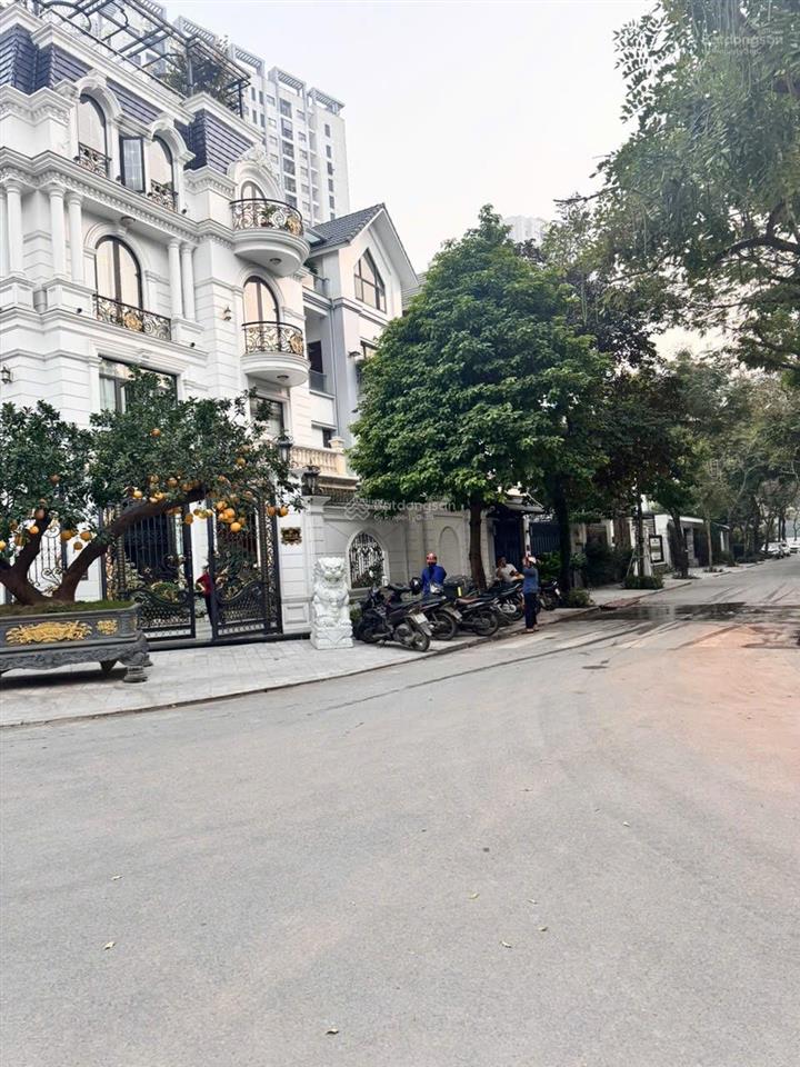 Bán gấp biệt thự c37 bộ công an  tố hữu  diện tích 300m  lô góc  thang máy  chỉ 85 tỷ tl