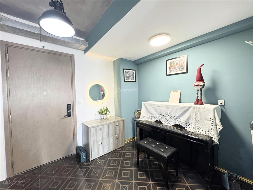 Bán căn the view riviera point tháp 8 tầng 15 2pn. full nội thất. đang có hợp đồng thuê 25tr