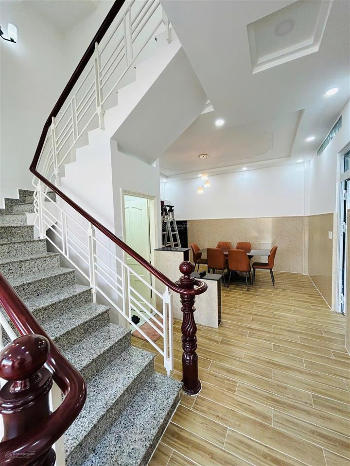 [4 tỷ 1]bán nhà gần chợ gò vấp, đường nguyễn thái sơn, sẵn hd thuê 18 triệu, hxh 5m, shr.