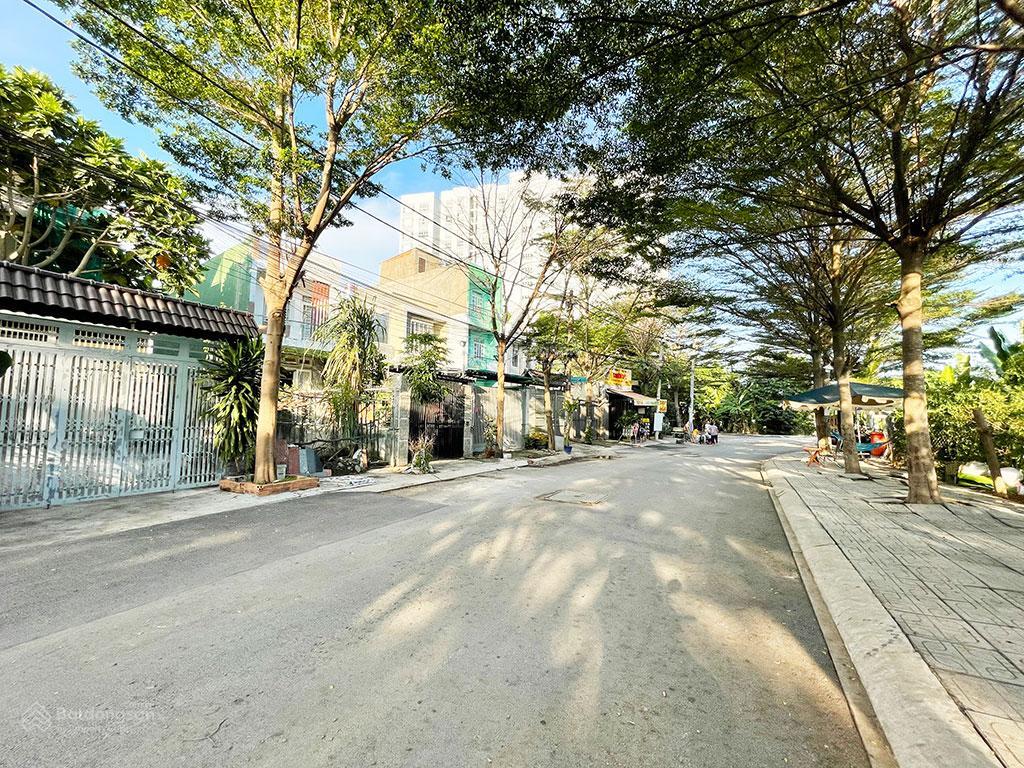 [ 2.5 tỷ ]bán nhanh lô đường vườn lài, full thổ cư 80m2, ngay cầu an phú đông, shr.