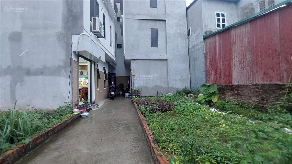 Bán 1 căn nhà như ý tại uy nỗ 45m2, 4t, mt 7m, 4.5 tỷ, đông anh, gần hồ, ô tô tránh.