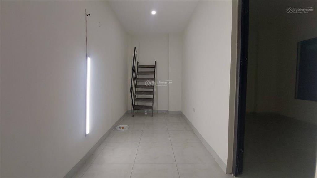 Bán 1 căn nhà như ý tại uy nỗ 45m2, 4t, mt 7m, 4.5 tỷ, đông anh, gần hồ, ô tô tránh.