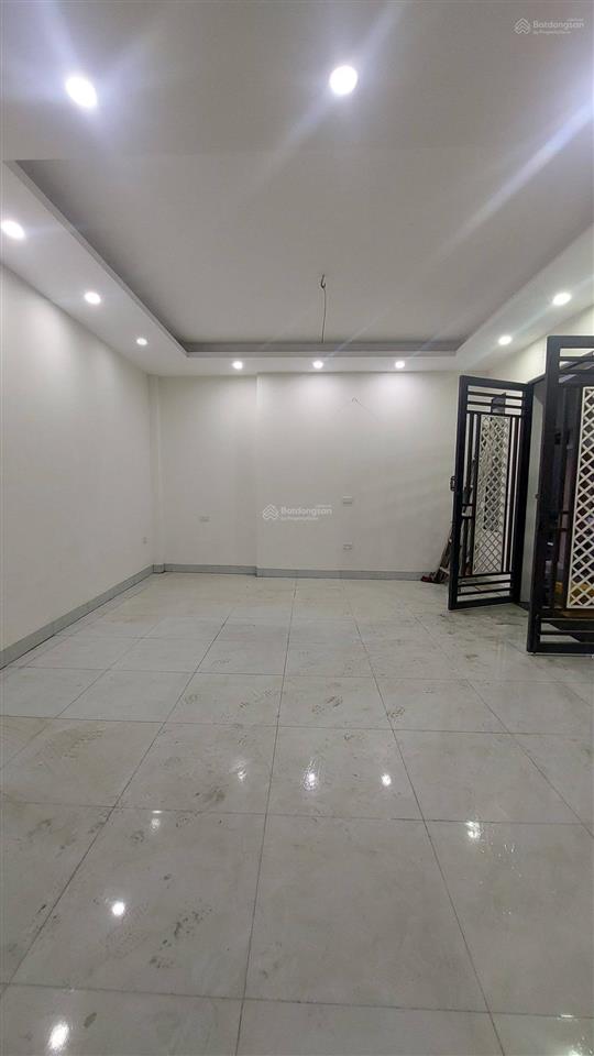 Bán 1 căn nhà như ý tại uy nỗ 45m2, 4t, mt 7m, 4.5 tỷ, đông anh, gần hồ, ô tô tránh.