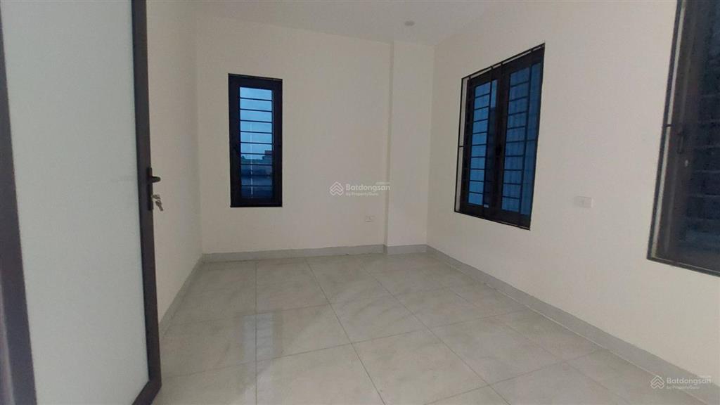 Bán 1 căn nhà như ý tại uy nỗ 45m2, 4t, mt 7m, 4.5 tỷ, đông anh, gần hồ, ô tô tránh.