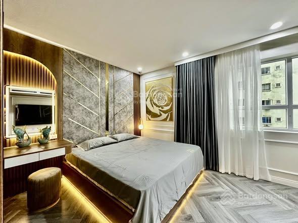 Bán căn chung cư việt đức complex lê văn lương 73m 2 ngủ giá 5.7 tỷ