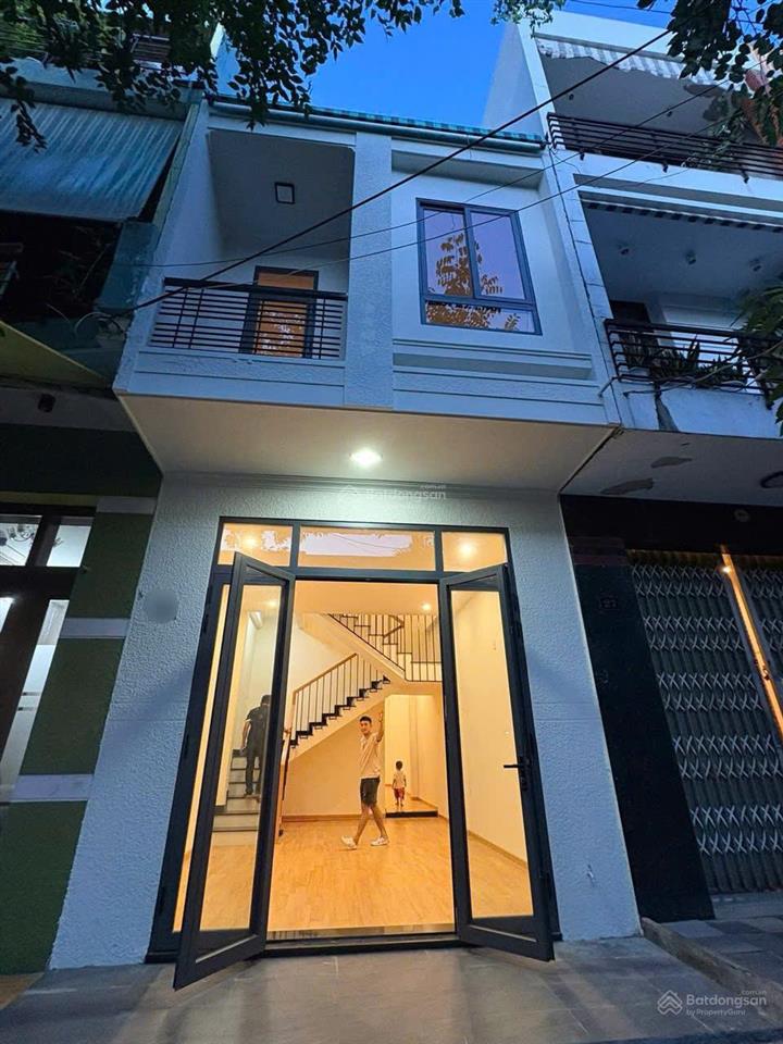 Cho thuê nhà 2 tầng mặt tiền hòa cường, hải châu  diện tích 60m² x 2 tầng, ngang 4m
