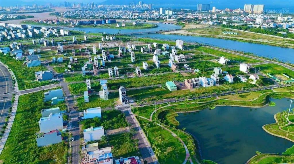 Độc quyền lô góc đẹp nhất đầm senđà nẵngsát sông sát hồdiện tích gần 200m²