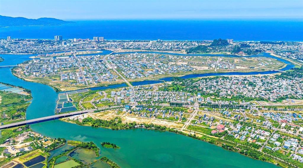 2 lô liền kề trục võ chí công, hoà xuân  giá tốt thị trường