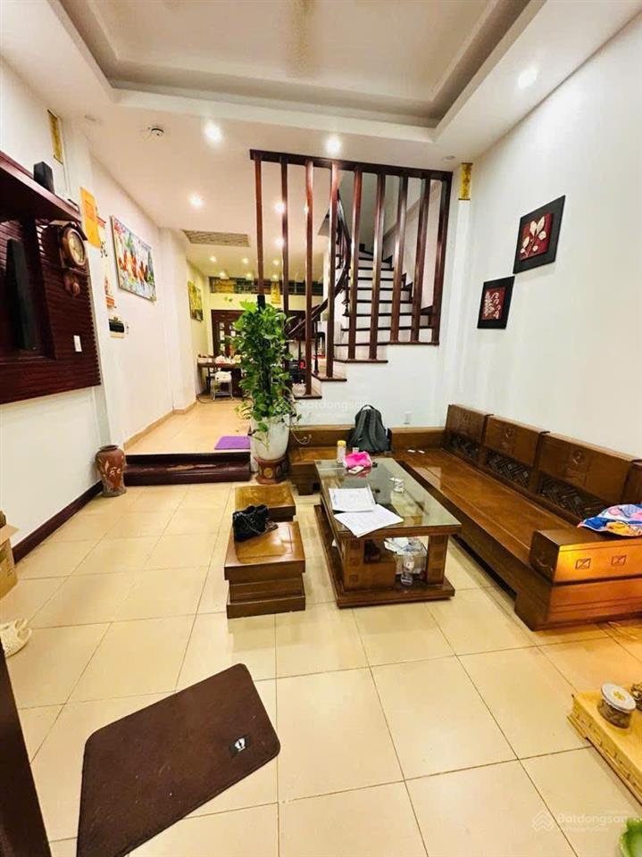 Nhà nhỉnh 8 tỷ, đất ở tại đô thị