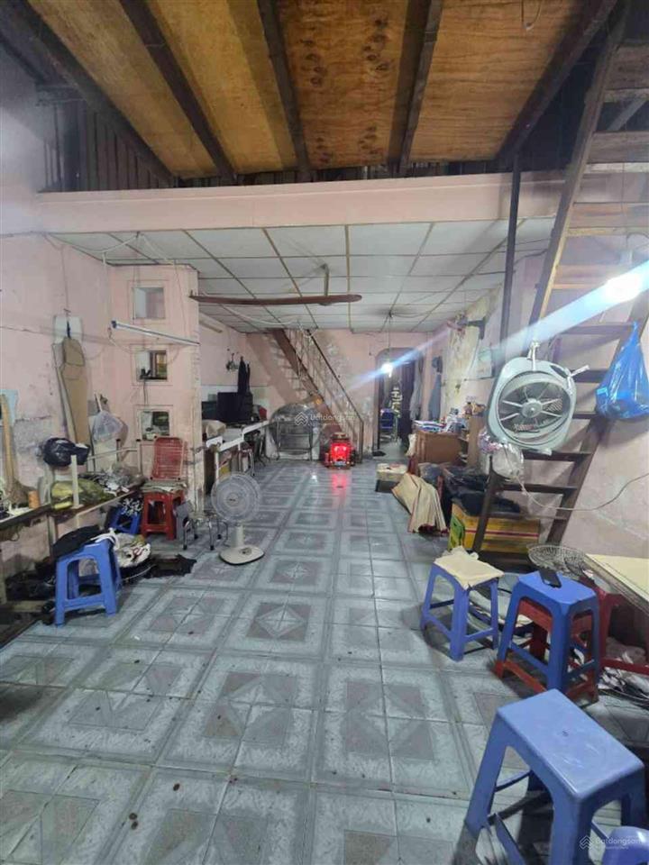 Bán nhà hẻm thông ô tô tránh luỹ bán bích