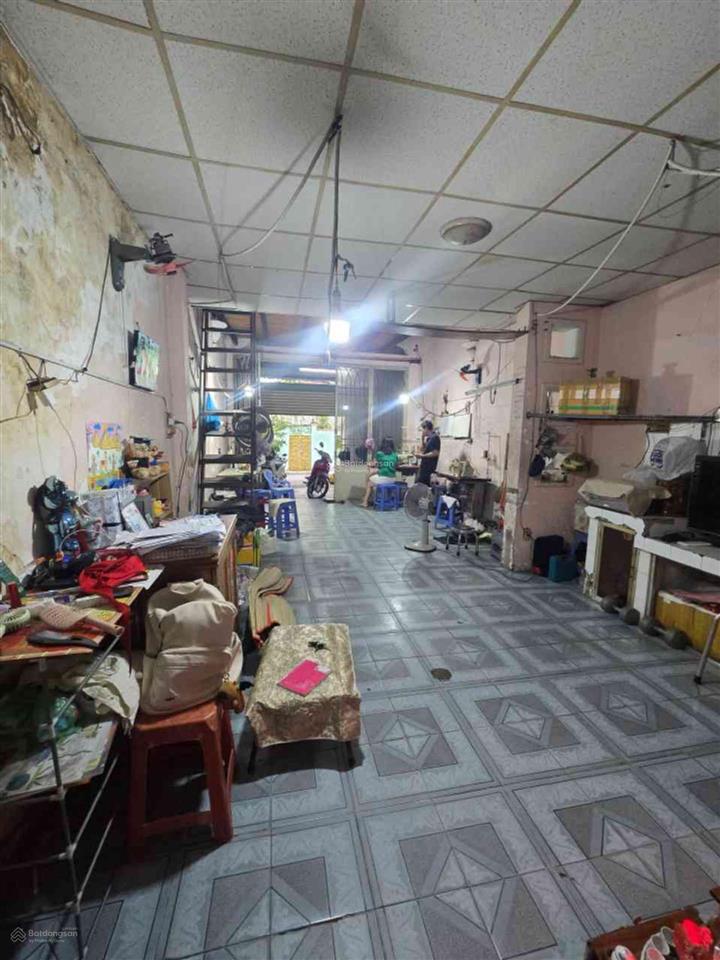 Bán nhà hẻm thông ô tô tránh luỹ bán bích