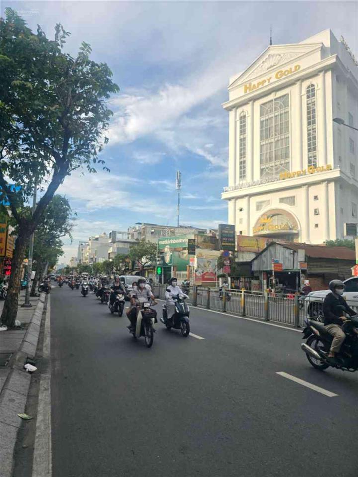 Bán nhà hẻm thông ô tô tránh luỹ bán bích