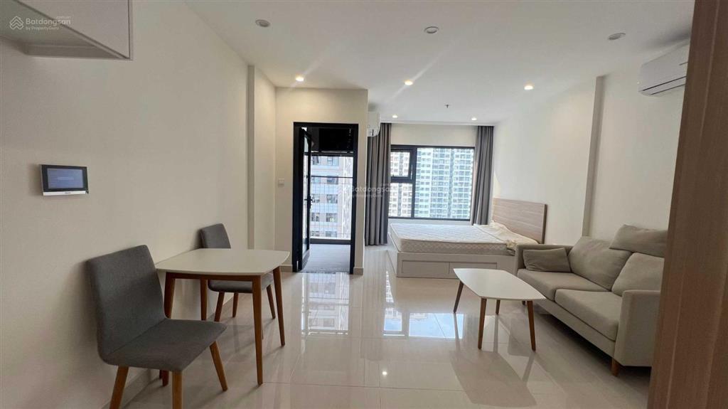 Cần tiền bán gấp căn studio 30.6m2 vinhomes smart city giá 2.5 tỷ bao phí