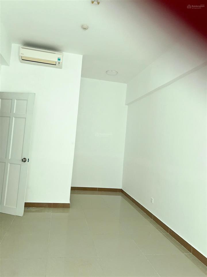 Tìm bạn nữ share phòng chung cư r7 đức khải ( cạnh new city) phòng rộng, view sông chill, gần q1
