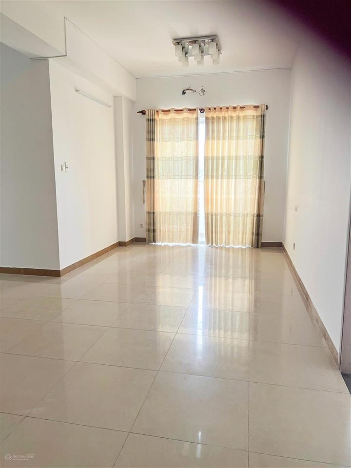 Tìm bạn nữ share phòng chung cư r7 đức khải ( cạnh new city) phòng rộng, view sông chill, gần q1