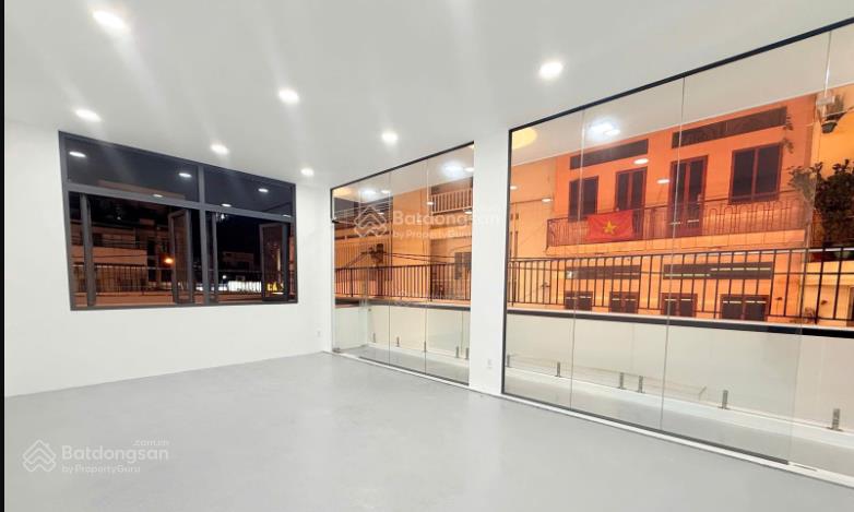 Bán căn góc 2 mtiền cách mạng tháng 8, phường hòa hưng, tphcm, 7.84x25m, hđt 140tr/th giá chỉ 45tỷ