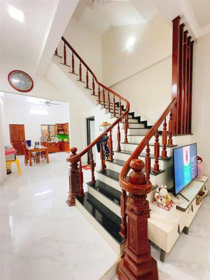 Chính chủ cần bán gấp nhà 3 tầng khu tđc trần lãm  thành phố thái bình