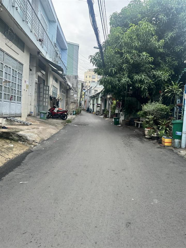 Đường ql 13  5.7 tỷ  120 m2  shr  full thổ cư