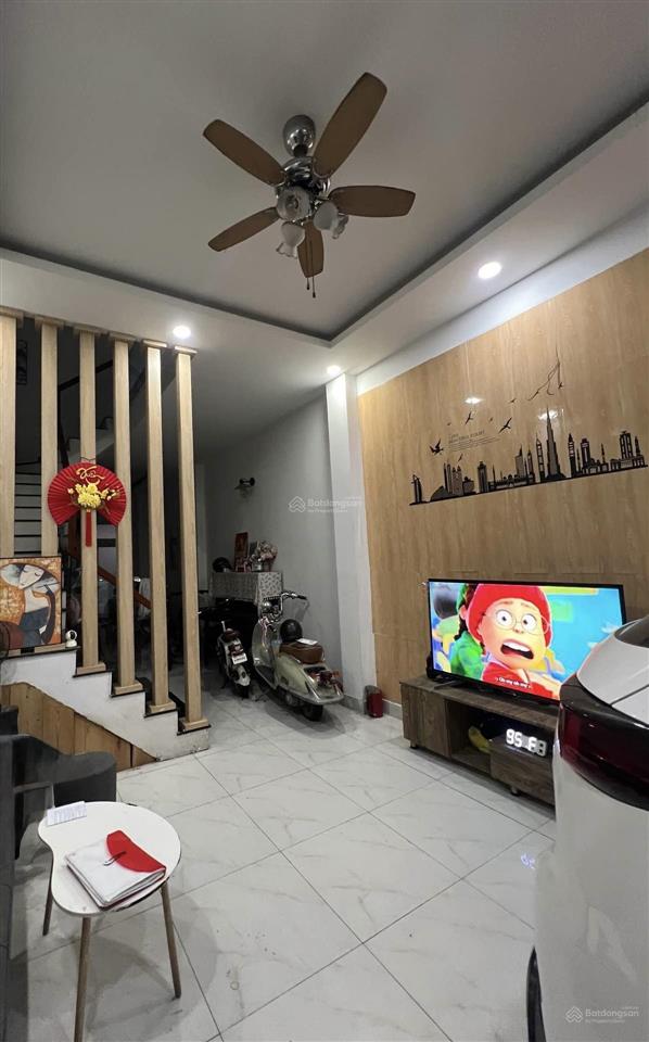 1 trệt 2 lầu hiệp bình phước xe tải tới nhà chỉ 20m ra quốc lộ 13