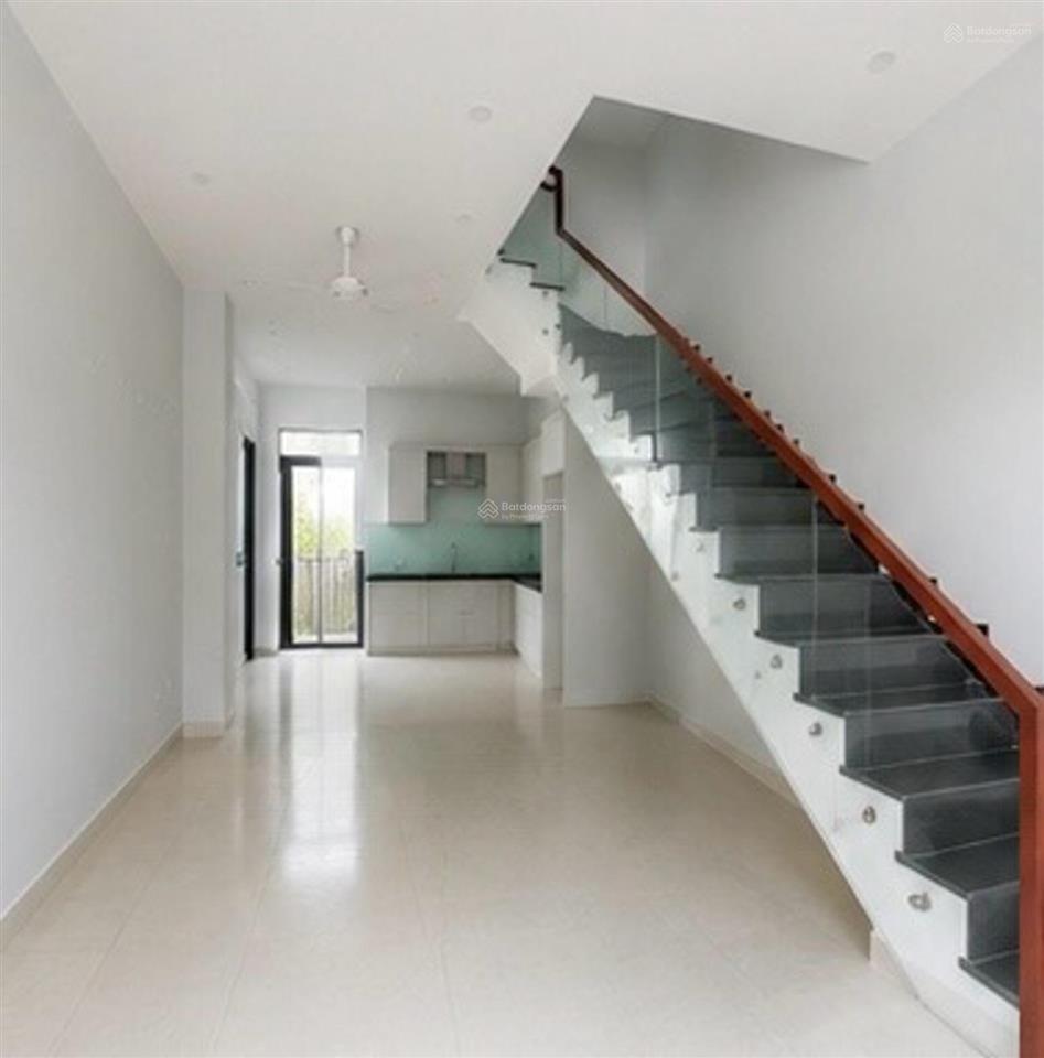 6,5 tỷ  lô góc 2 mặt tiền  ô tô đậu cửa  đường 48 hbc