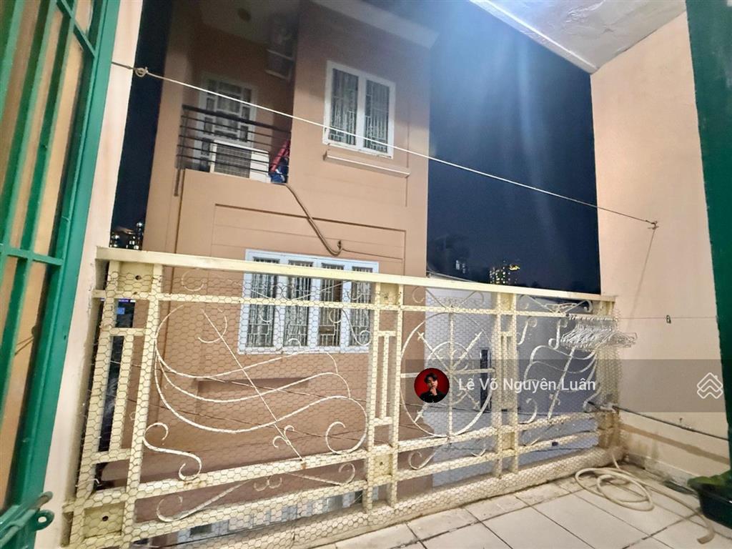 Không có căn thứ 2  1 trệt 1 lầu  khu bên sông cách gigamall 500m 4x11 45m2