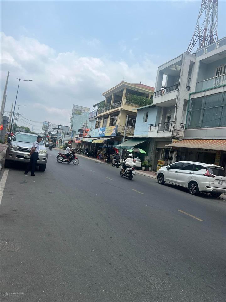 Chủ bán gấp! khu chợ hiệp bình  bán đất tặng nhà  100m2  5 tỷ 200  víp nhất khu vực