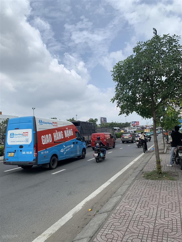 Đất đẹp  linh đông  sát phạm văn đồng  hẻm xe hơi quay đầu. 94.9m2  công nhận full thổ cư