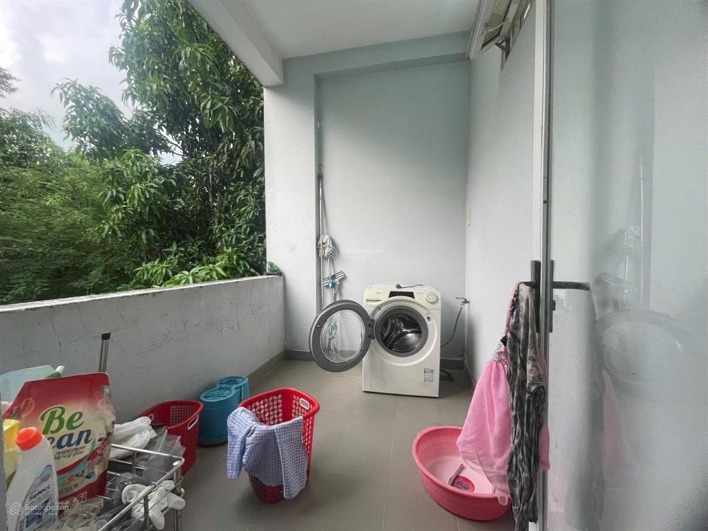 7 tỷ 175 100m ngang hơn 8m nhà 3 tầng kiên cố sát vạn phúc city  hẻm xe hơi đậu cửa