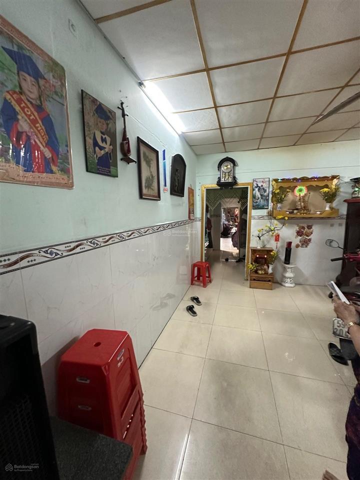 Bán nhà cũ  bán đất tặng nhà. 210m2   đường linh đông  hẻm xe hơi tới cửa  ngang 8m