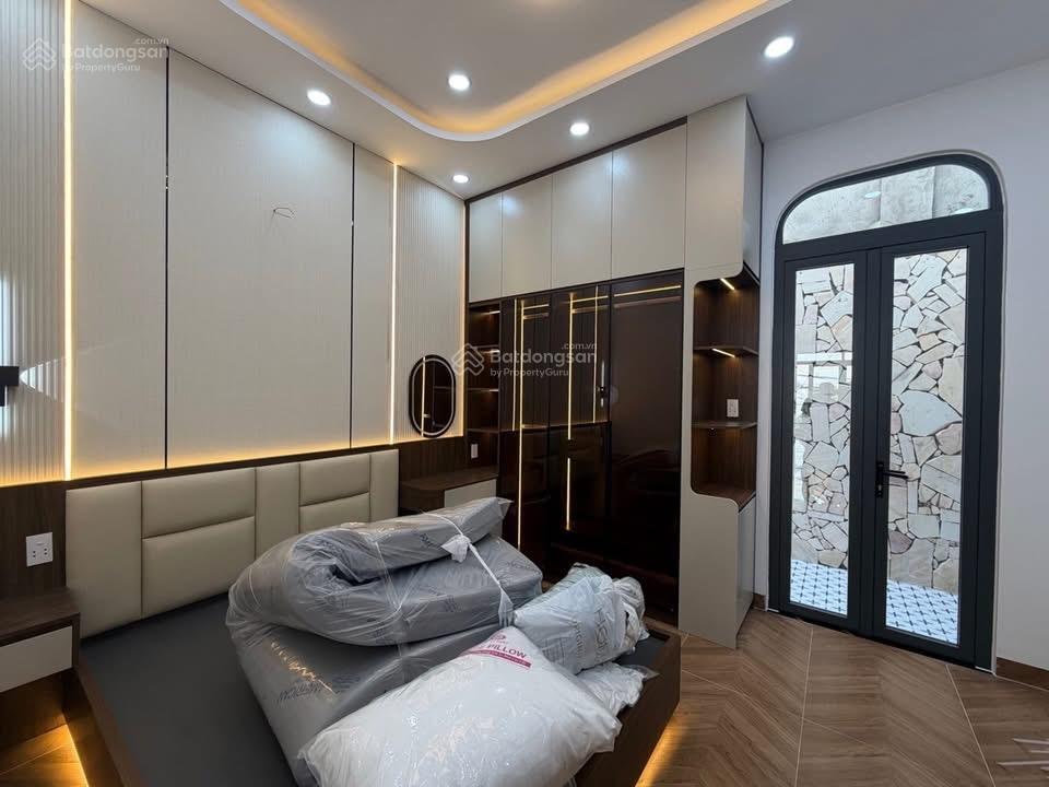 Bán nhà nguyễn văn đậu bt có hợp đồng cho thuê giá 3 tỷ 8 ( còn tl )