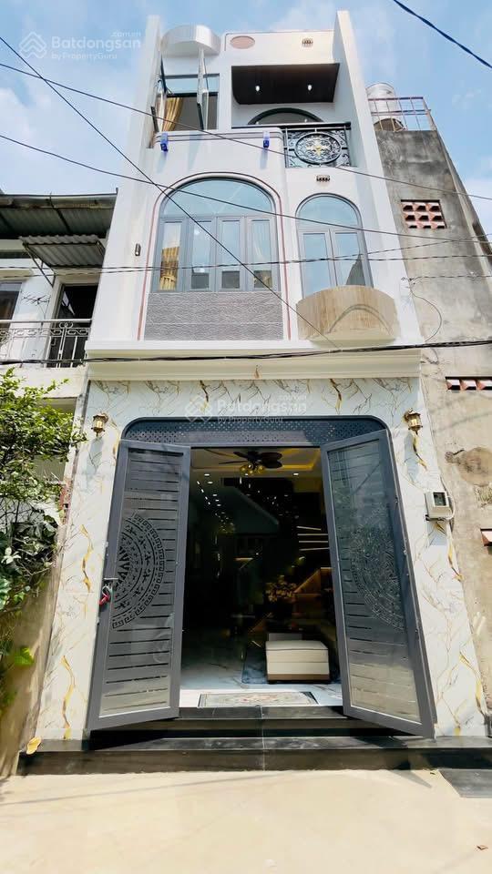 Có ngay nhà nguyễn du gv  shr  1 trệt 2 lầu  hẻm oto