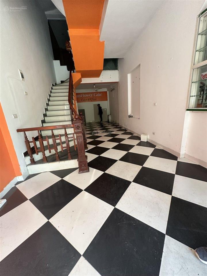 Bán nhà dv hàng bè hà đông đối diện công viên , 50m2 . giá 16 tỷ