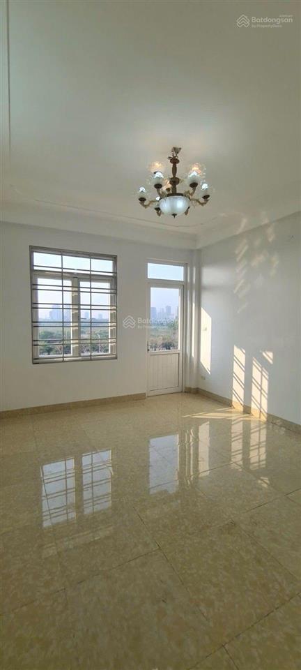 Bán nhà dv hàng bè hà đông đối diện công viên , 50m2 . giá 16 tỷ