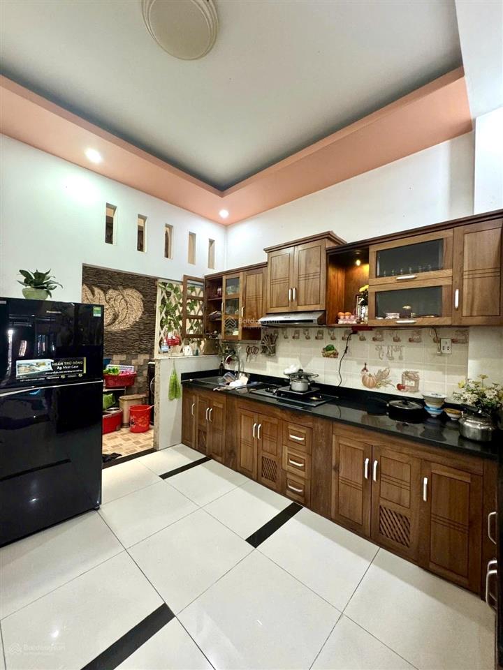 Bán nhà 3 tầng gò vấp, hẻm 8m, 90m2 gần mặt tiền lê đức thọ, nhỉnh 8 tỷ