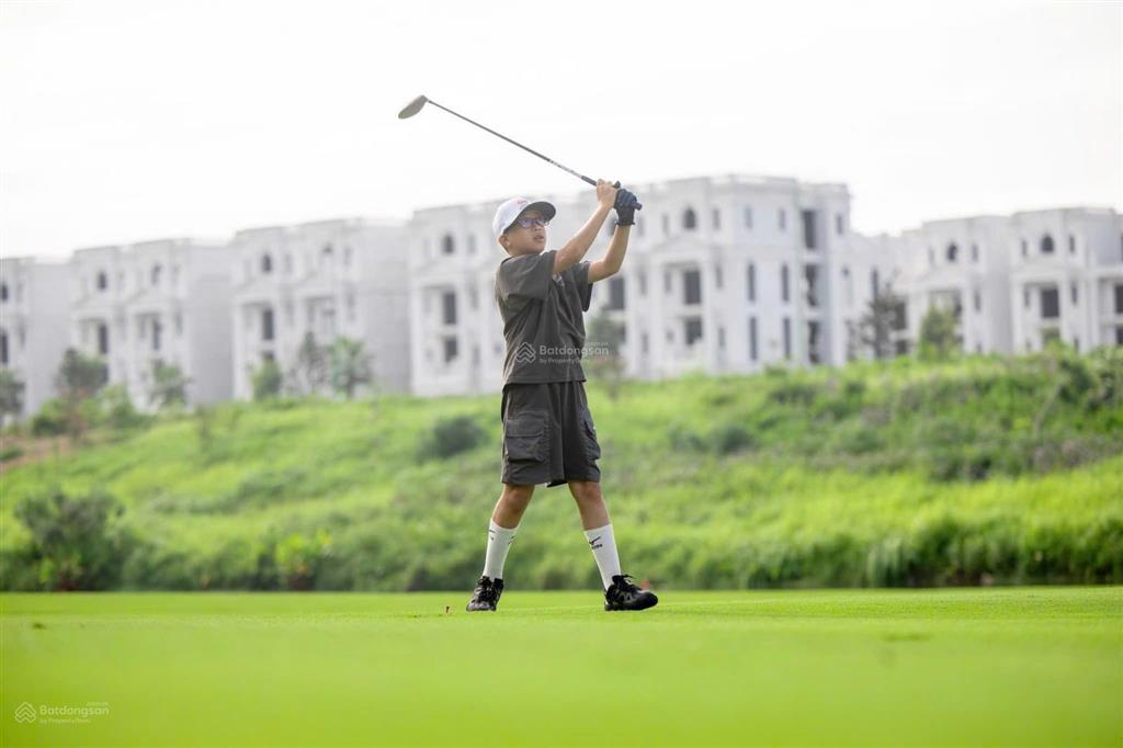 Sẵn sổ đỏ cầm tay khi mua biệt thự sân golf long biên, mua trực tiếp cđt, mức giá luôn tốt