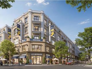 Shop mặt phố lớn ngọc khánh, có hầm để xe riêng, mua kinh doanh tốt. alo ngay 0984 344 ***