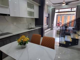Nhà mới vừa hoàn thiện xong kiệt ô tô nguyễn công hoan sát bến xe đà nẵng