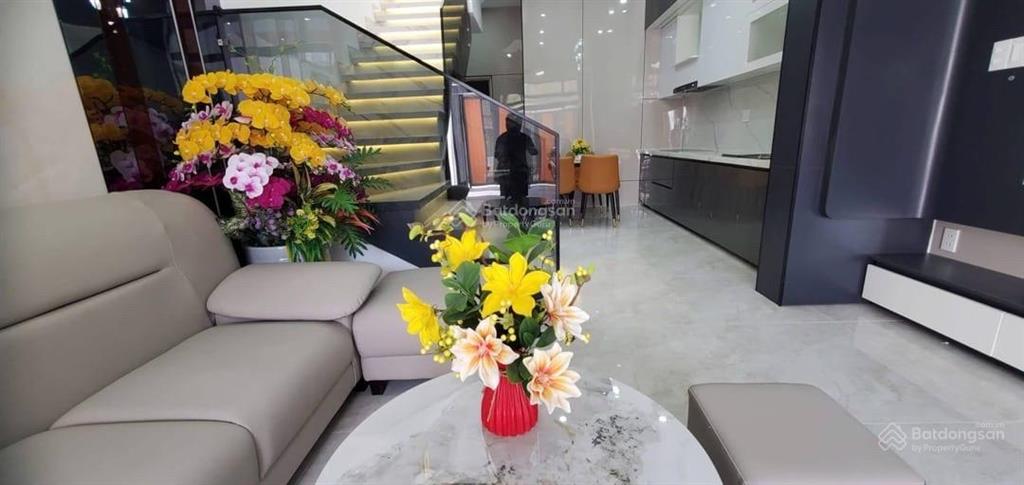 Nhà mới vừa hoàn thiện xong kiệt ô tô nguyễn công hoan sát bến xe đà nẵng