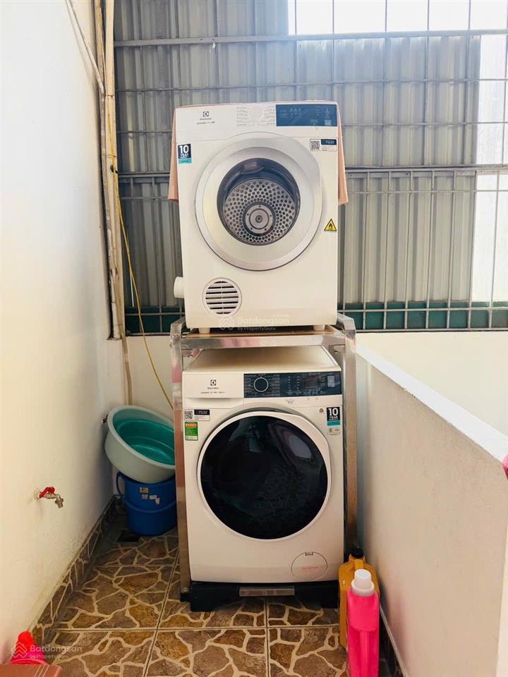 Chính chủ cần cho thuê nhà nguyên căn 26m x 4 tầng, số 105 đường bạch đằng, phường hồng hà, hà nội