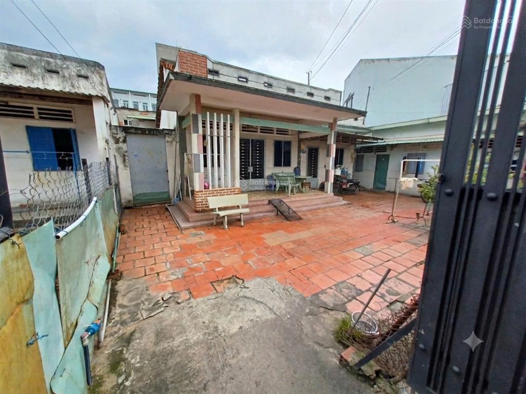 Bán nhà hẻm trần thị điệu, thủ đức. diện tích 200m2, được sử dụng gần 350m2. giá 6.5 tỷ