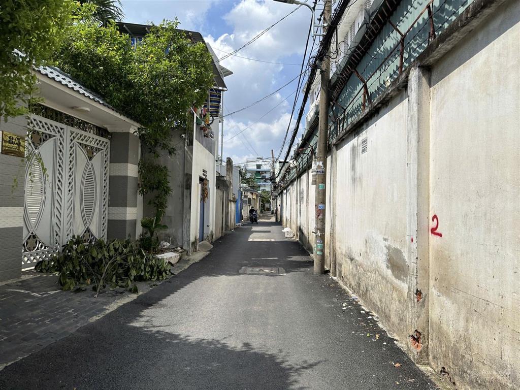 Bán nhà hẻm trần thị điệu, thủ đức. diện tích 200m2, được sử dụng gần 350m2. giá 6.5 tỷ