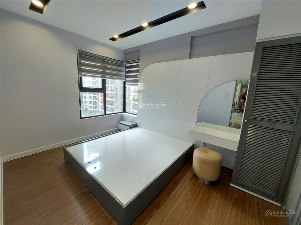 Căn safira khang điền view trực diện hồ bơi 2pn full nội thất đẹp chỉ 4,49 tỷ thương lượng