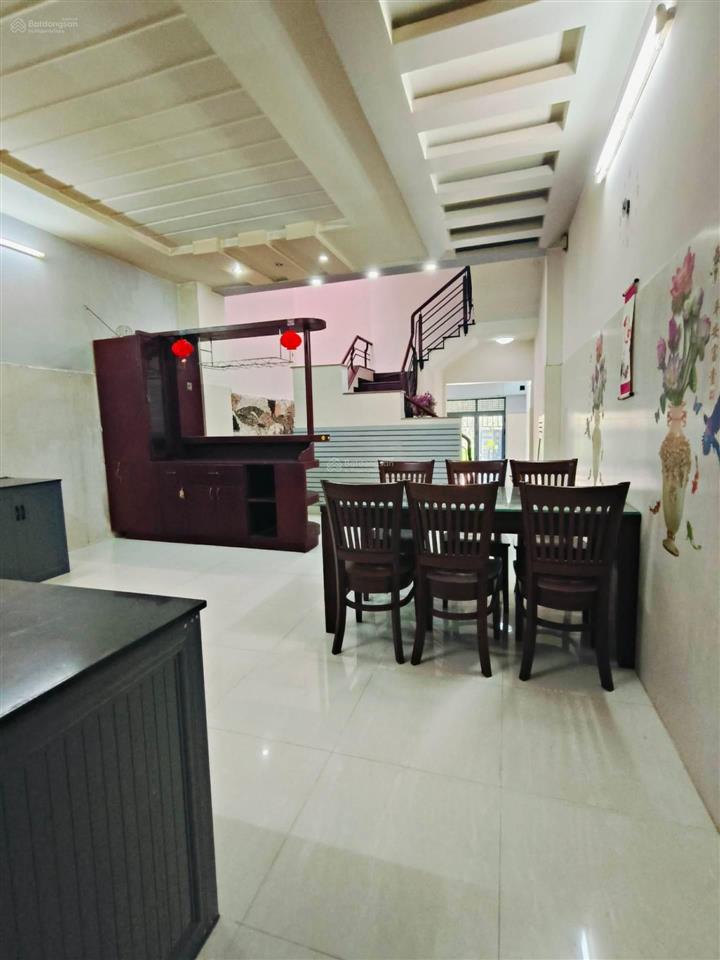 Nhà đẹp gần ueh & văn hiến 5x20 4pn master sân thượng